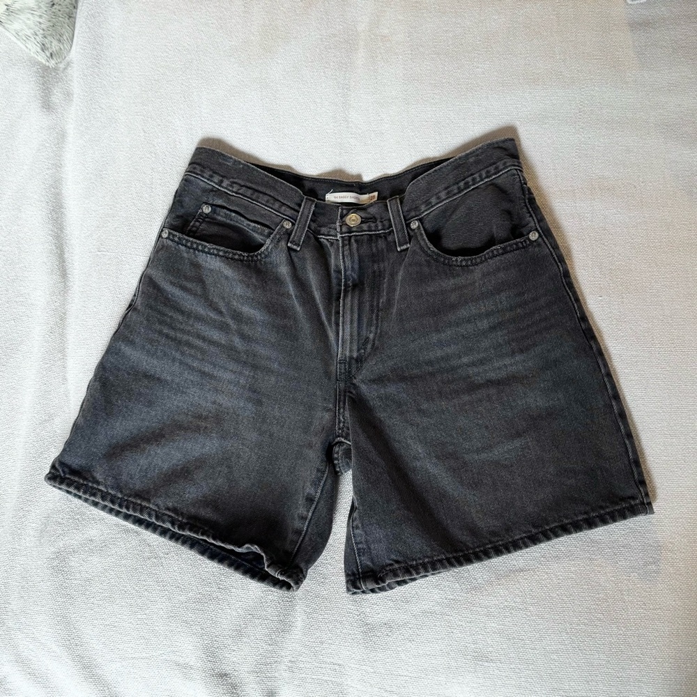 Levi’s 94 Baggy Jean Shorts Size 28 / Black